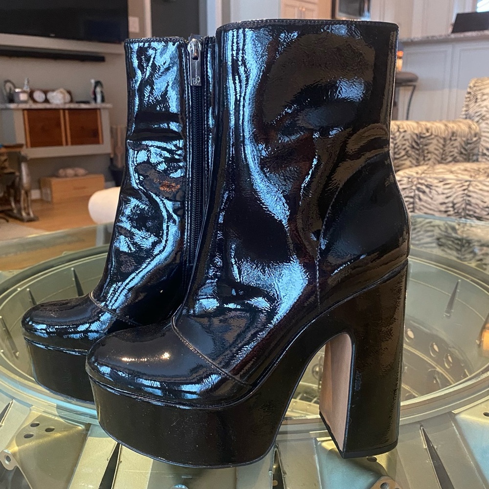 🔥 Jessica Simpson, Chunky Black Heeled Boots with Platform Sole, SO FABULOUS !🔥